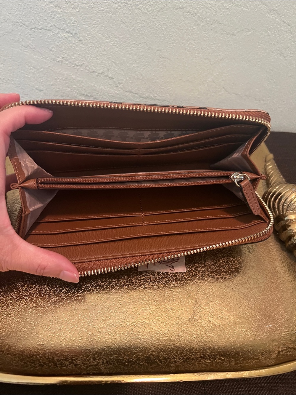 #2045*Karl Lagerfeld Brown Monogram Zip Wallet with Gold Logo - Picture 3 of 16